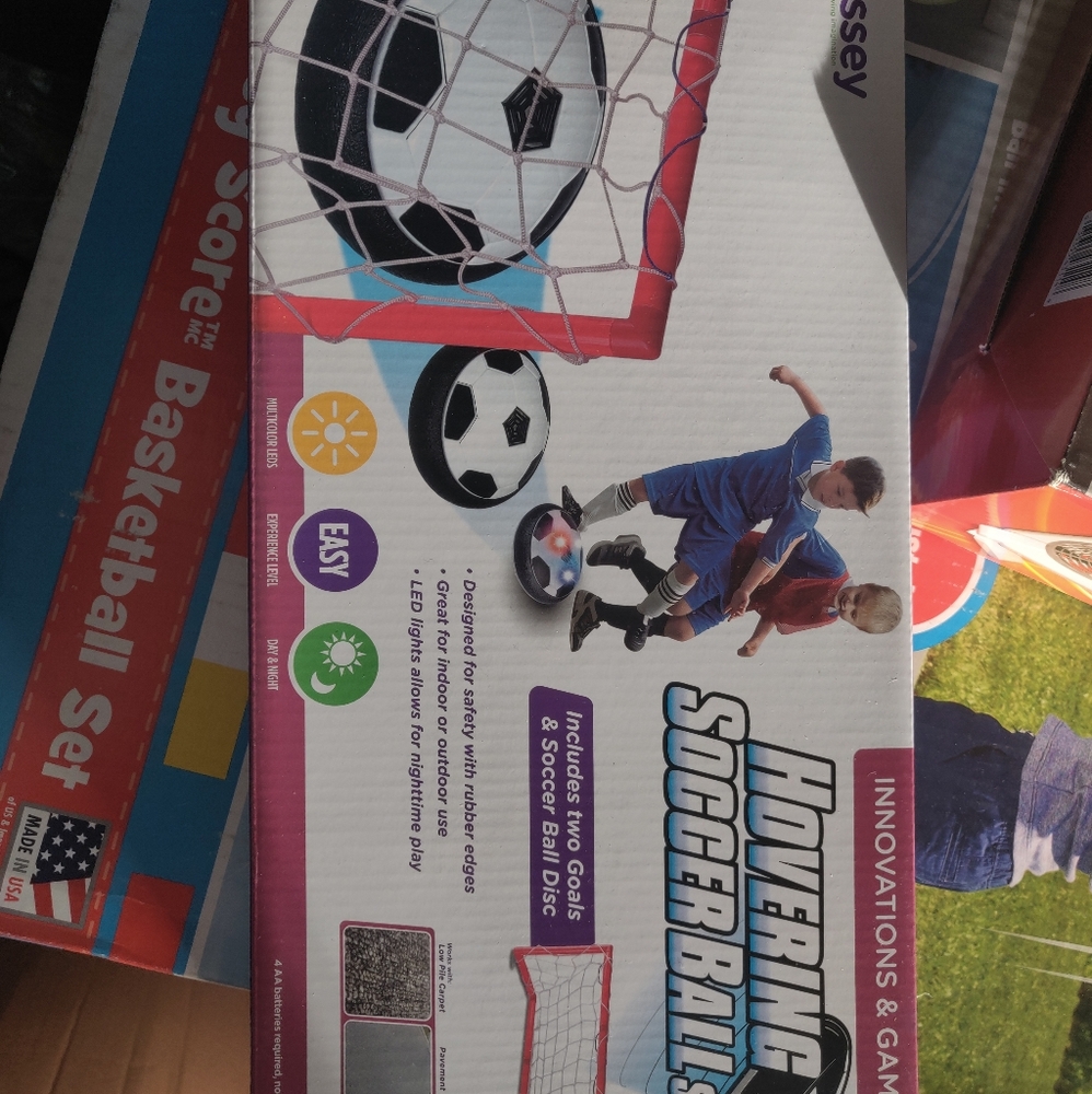 Hoovering Soccer Set